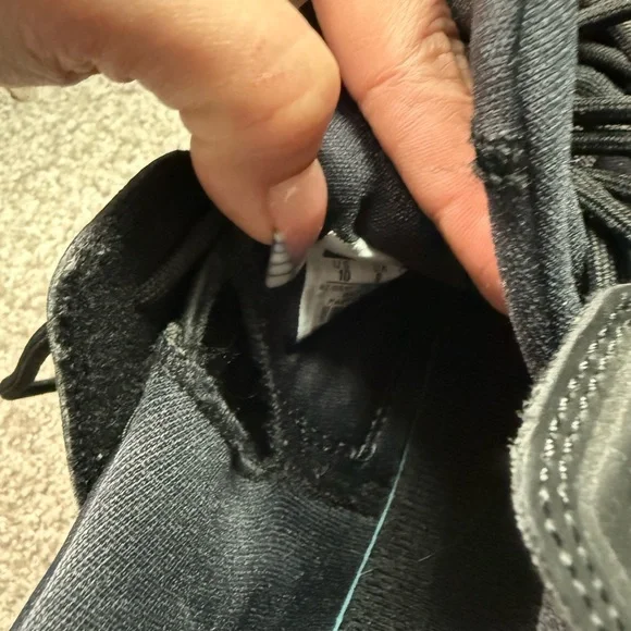 Jordan Men's Black and White Sneakers- SIZE:10 - Picture 8 of 10